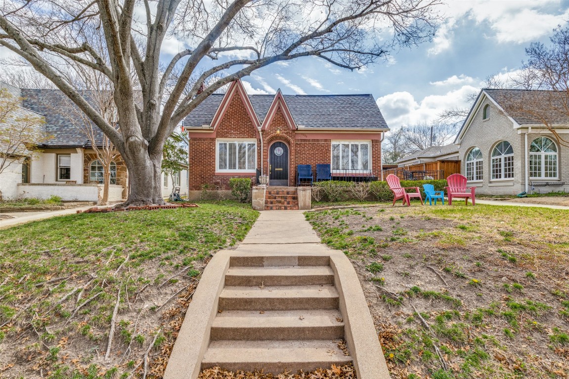 6930 Hammond Avenue Dallas TX 75223