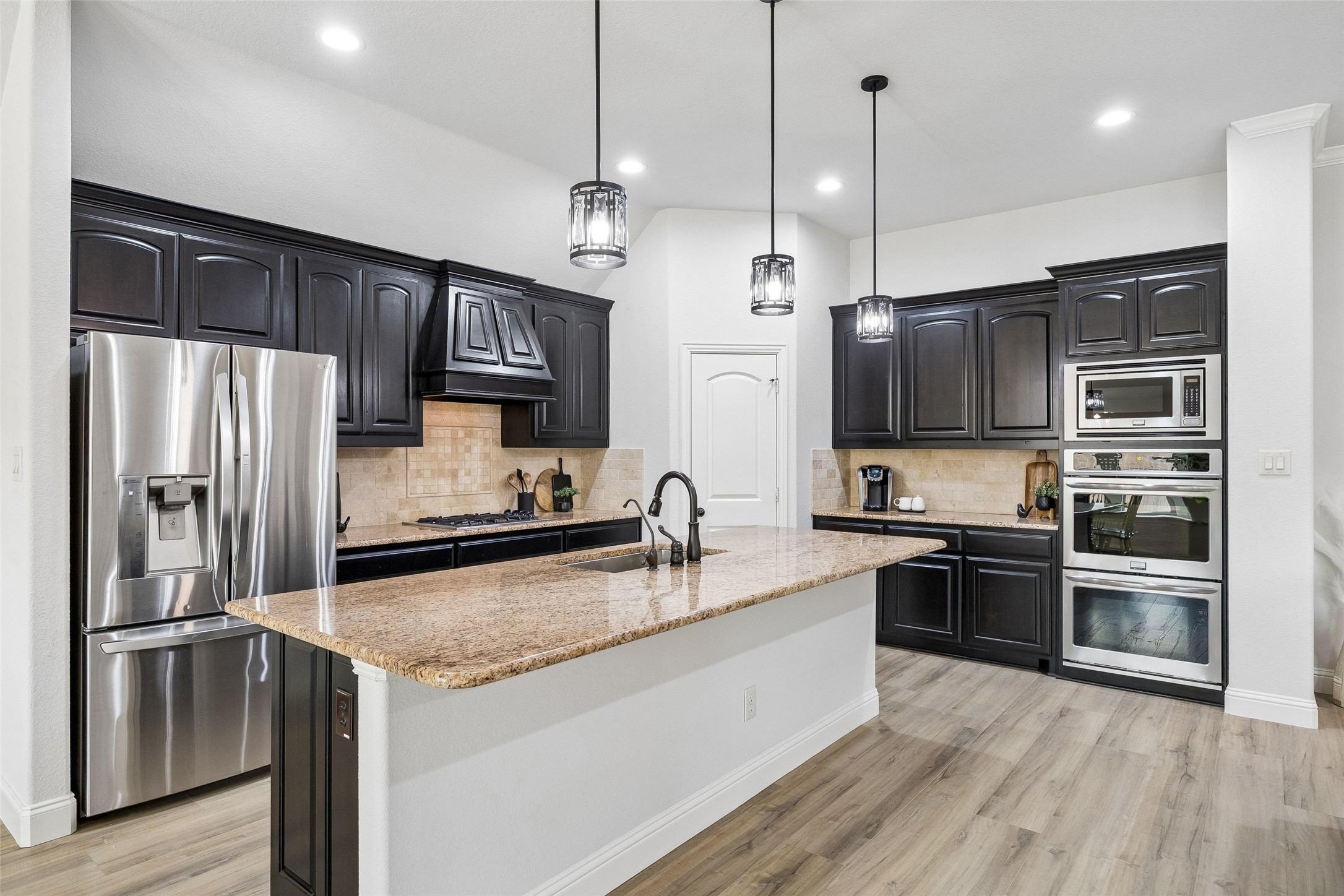 217 Hawks Ridge Trail Burleson TX 76028