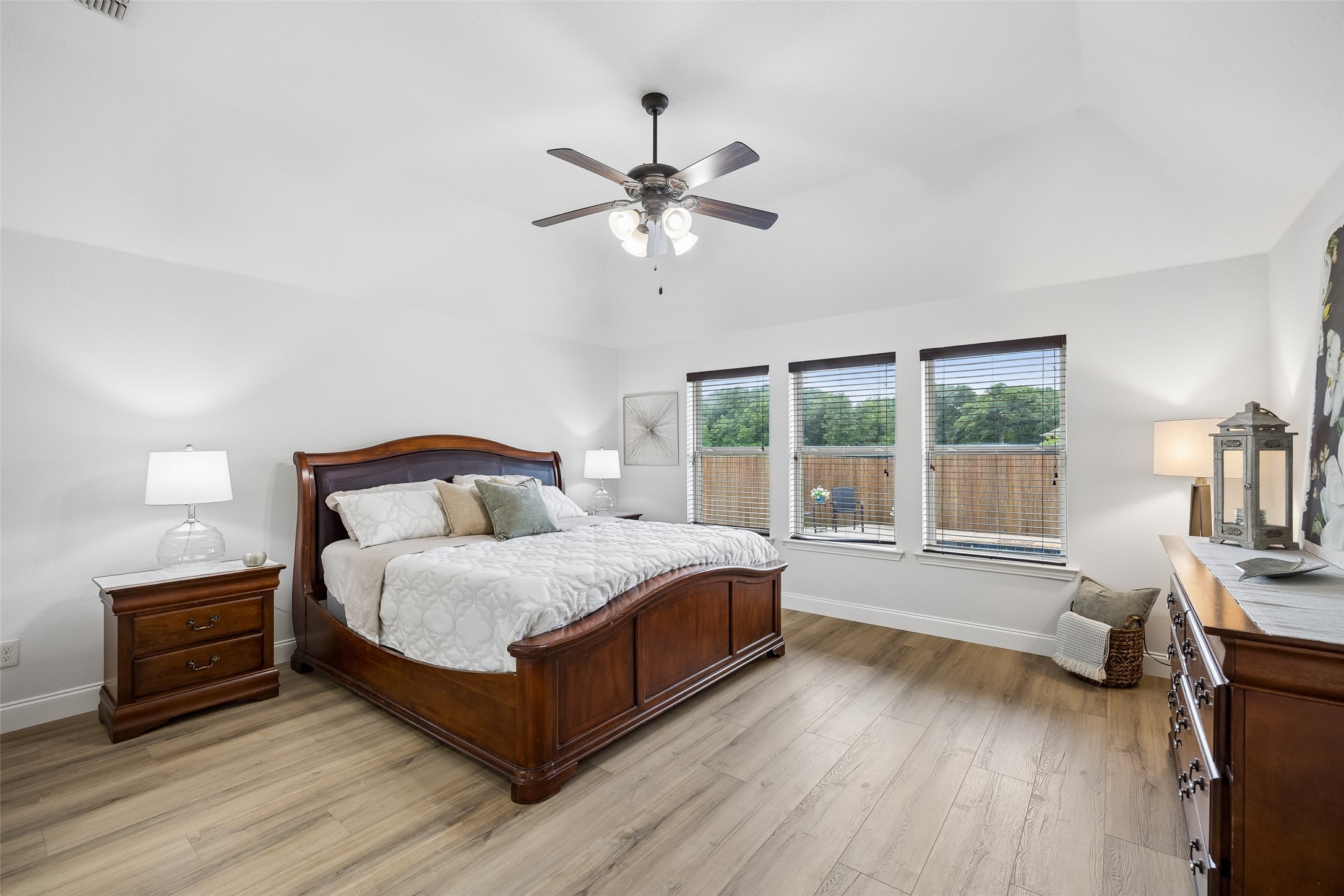 217 Hawks Ridge Trail Burleson TX 76028