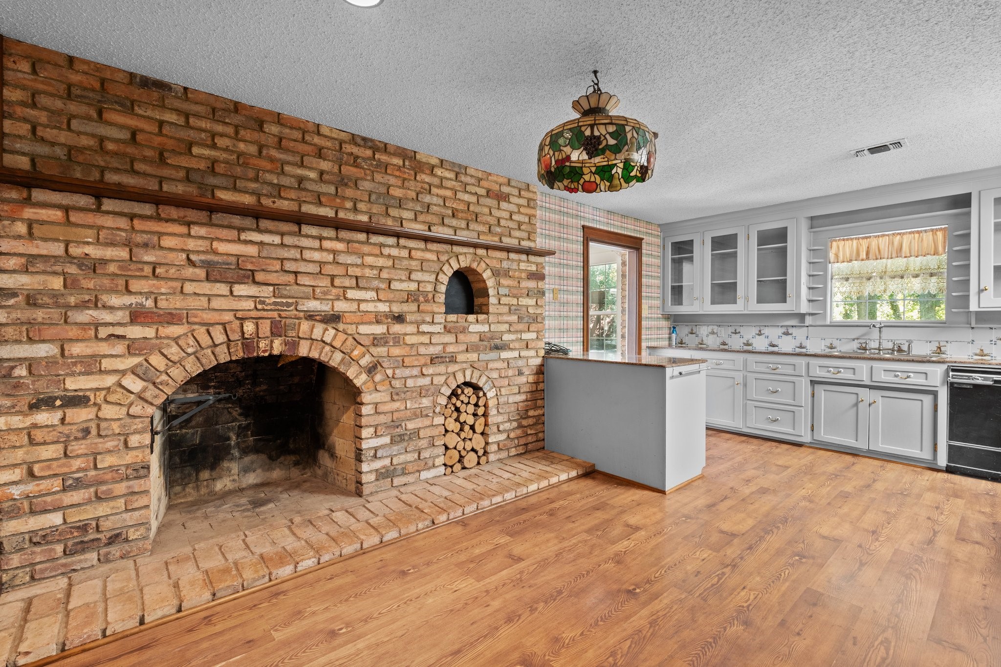 8201 E Bankhead Highway Willow Park TX 76008