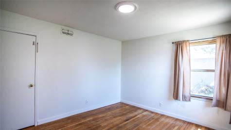 1116 W Howard Olney TX 76374