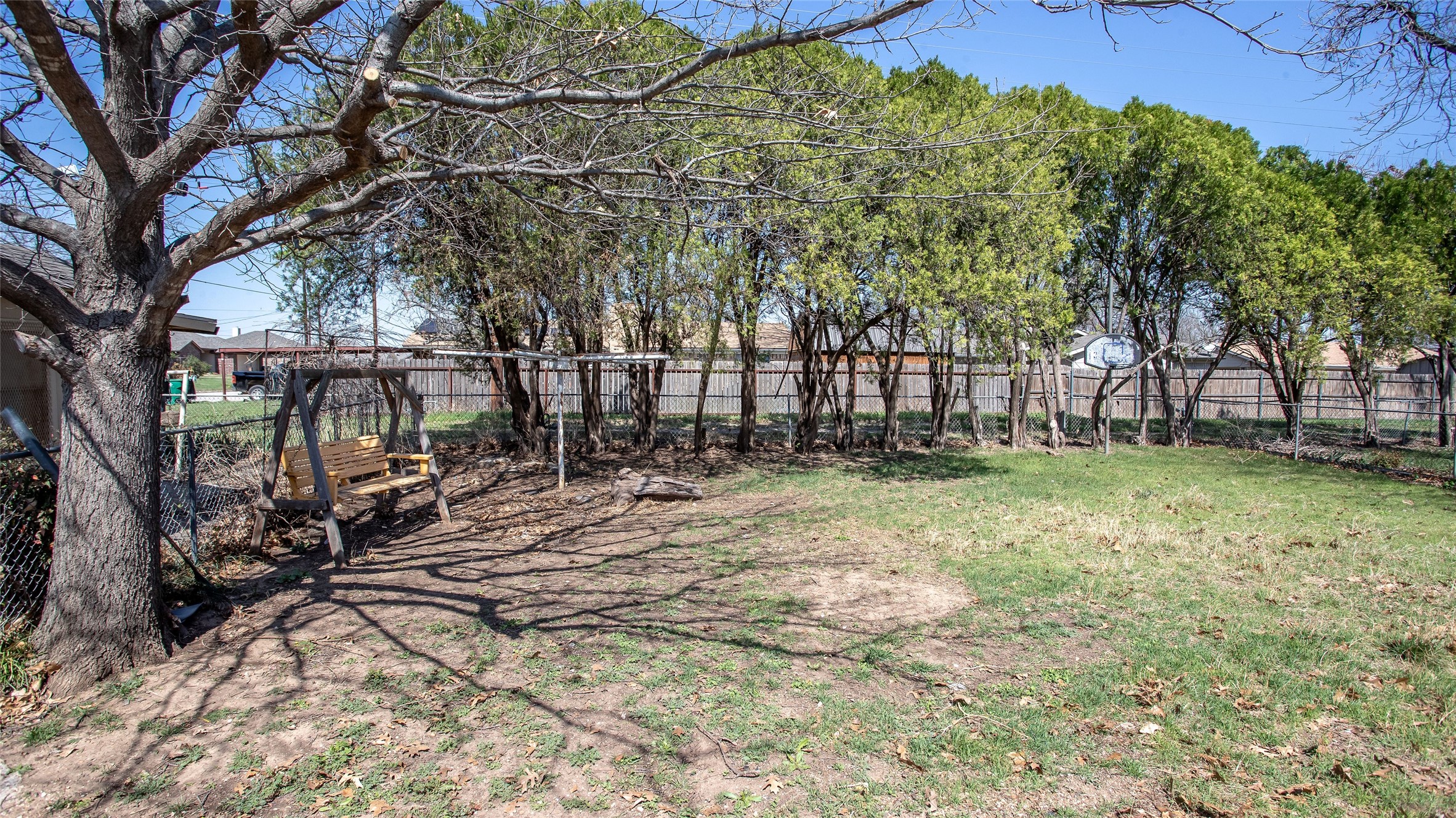 1116 W Howard Olney TX 76374