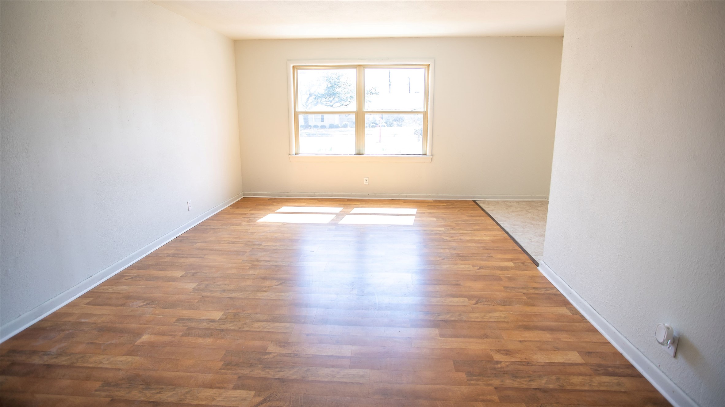 1116 W Howard Olney TX 76374