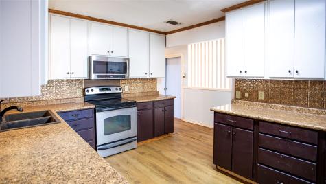1116 W Howard Olney TX 76374