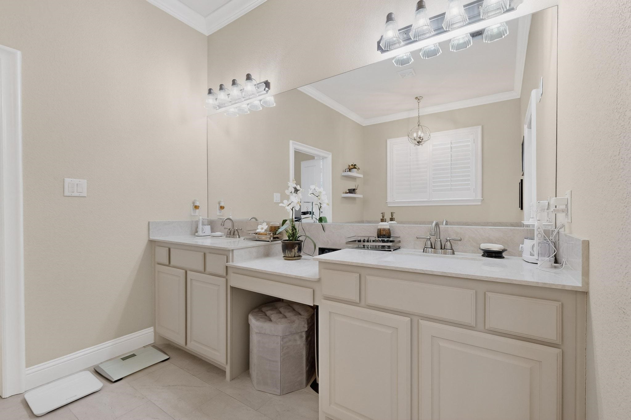 2416 Sweeping Meadows Lane Cedar Hill TX 75104