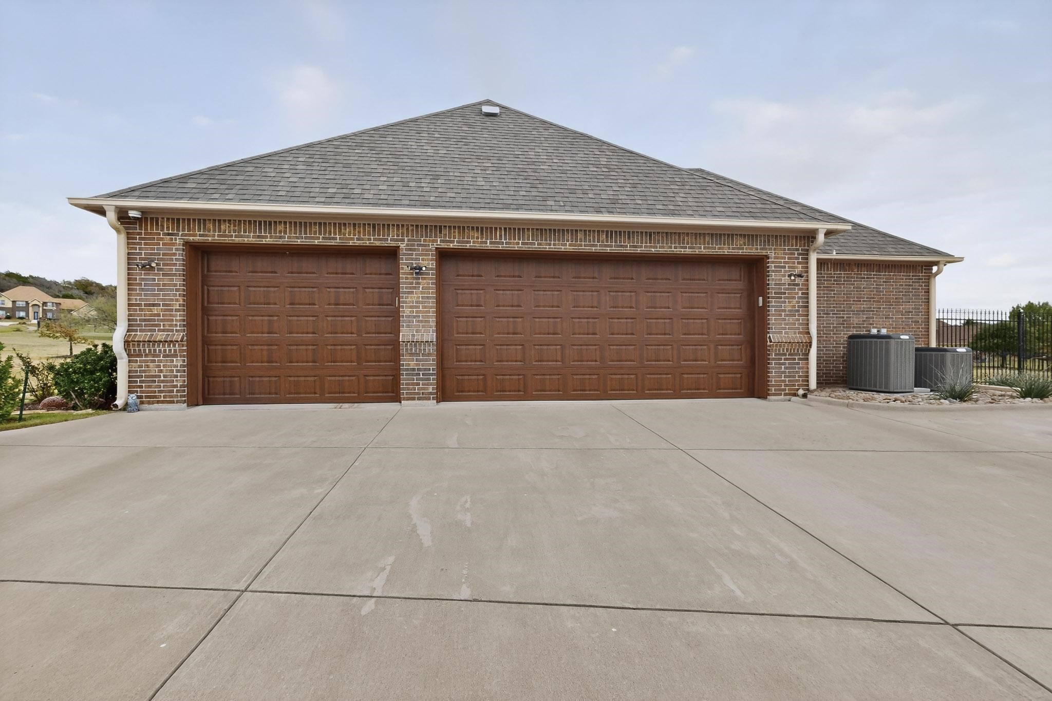2416 Sweeping Meadows Lane Cedar Hill TX 75104