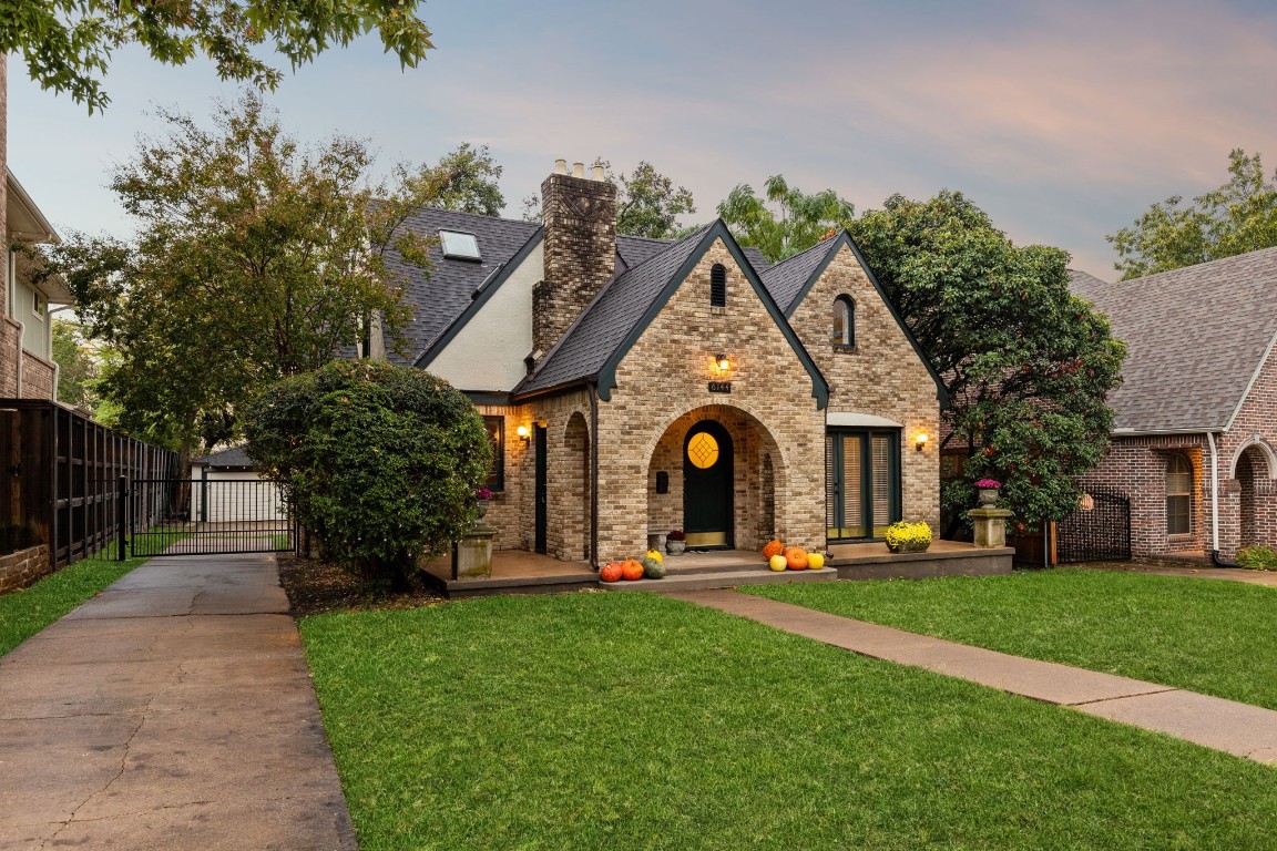 6144 Prospect Avenue Dallas TX 75214