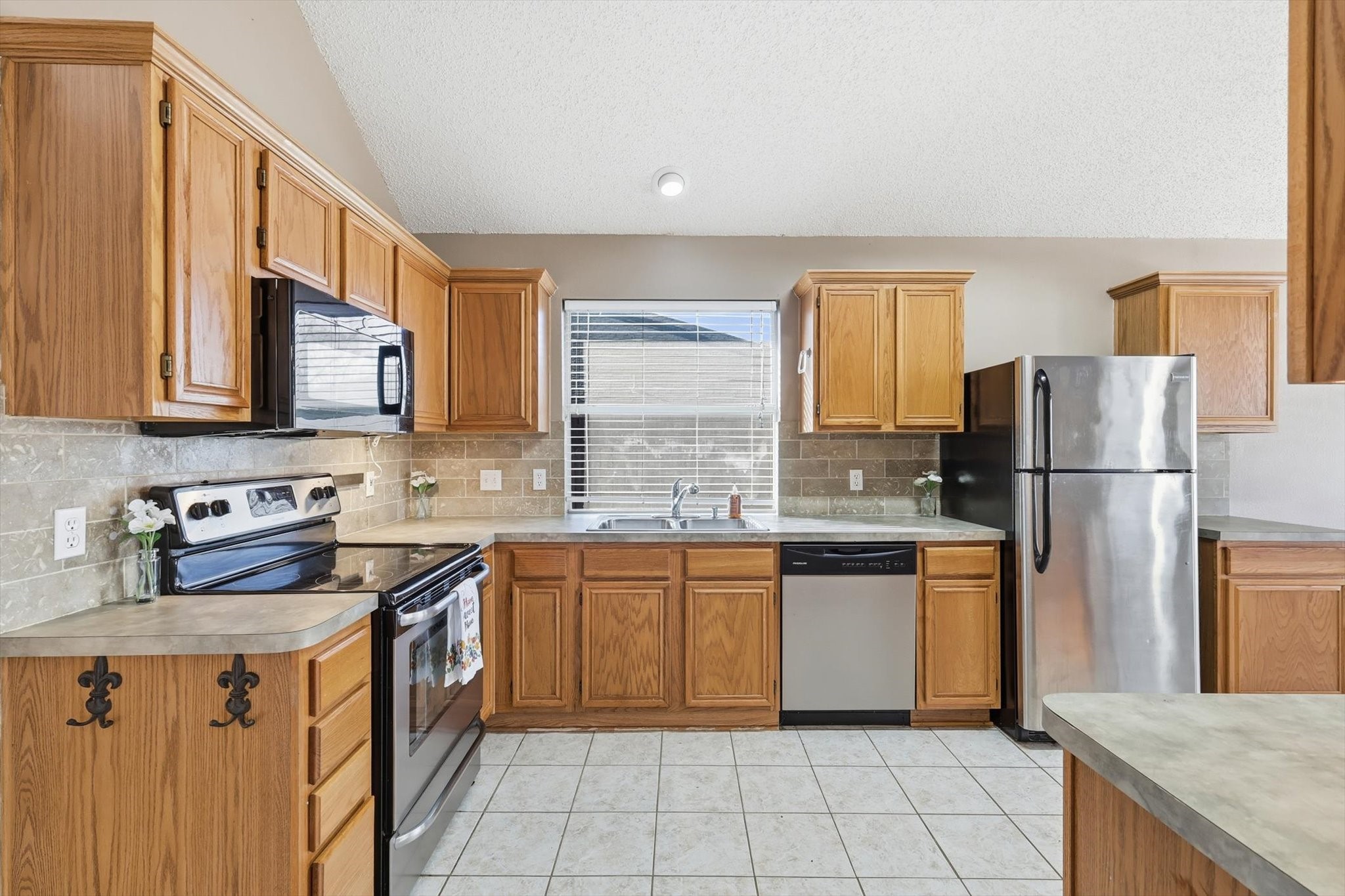 739 Thousand Oaks Drive Lake Dallas TX 75065