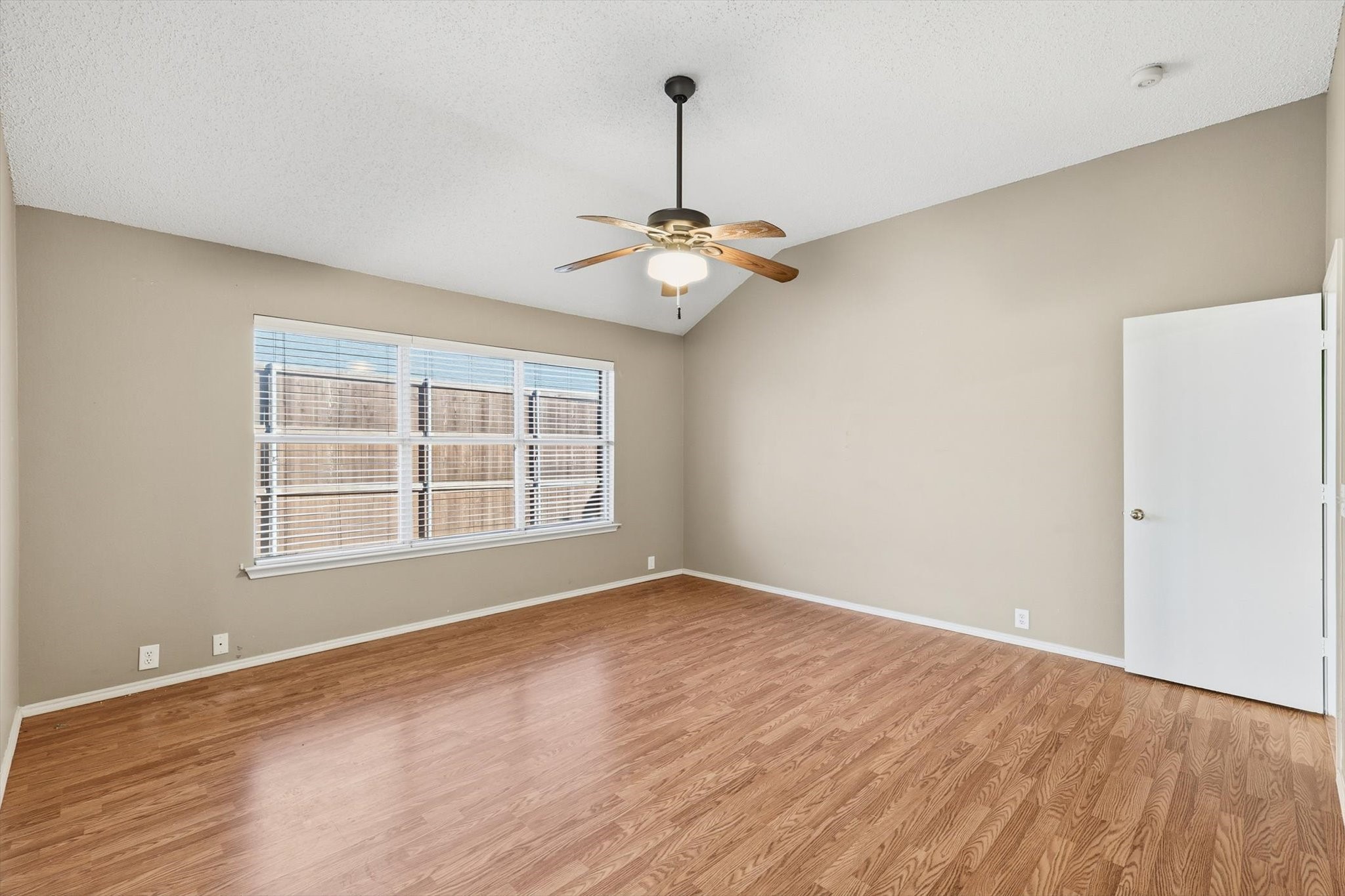 739 Thousand Oaks Drive Lake Dallas TX 75065