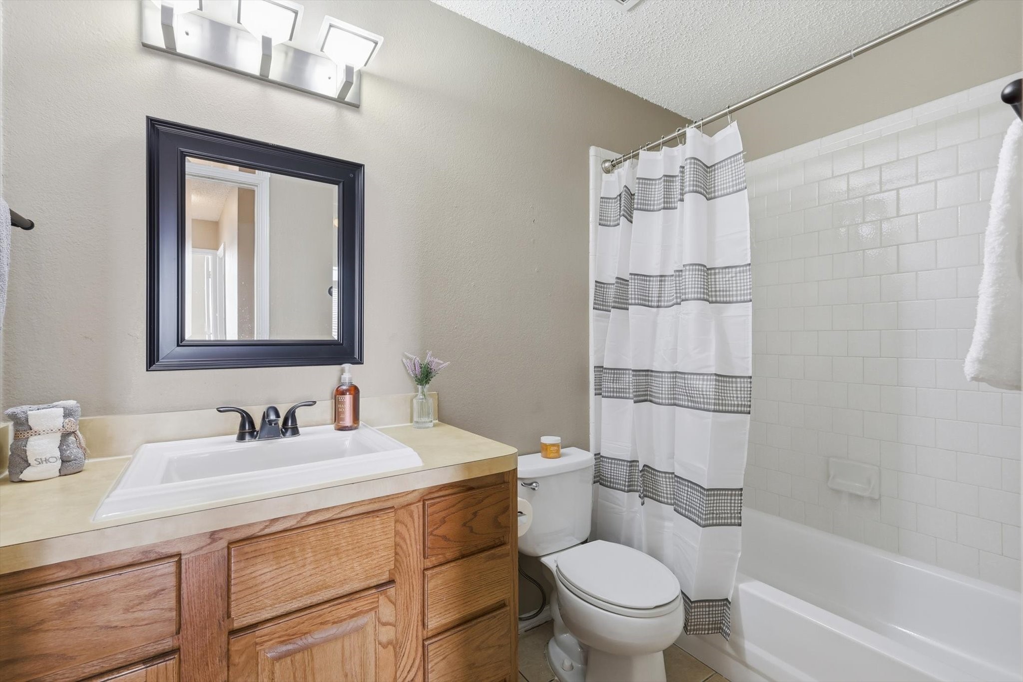 739 Thousand Oaks Drive Lake Dallas TX 75065