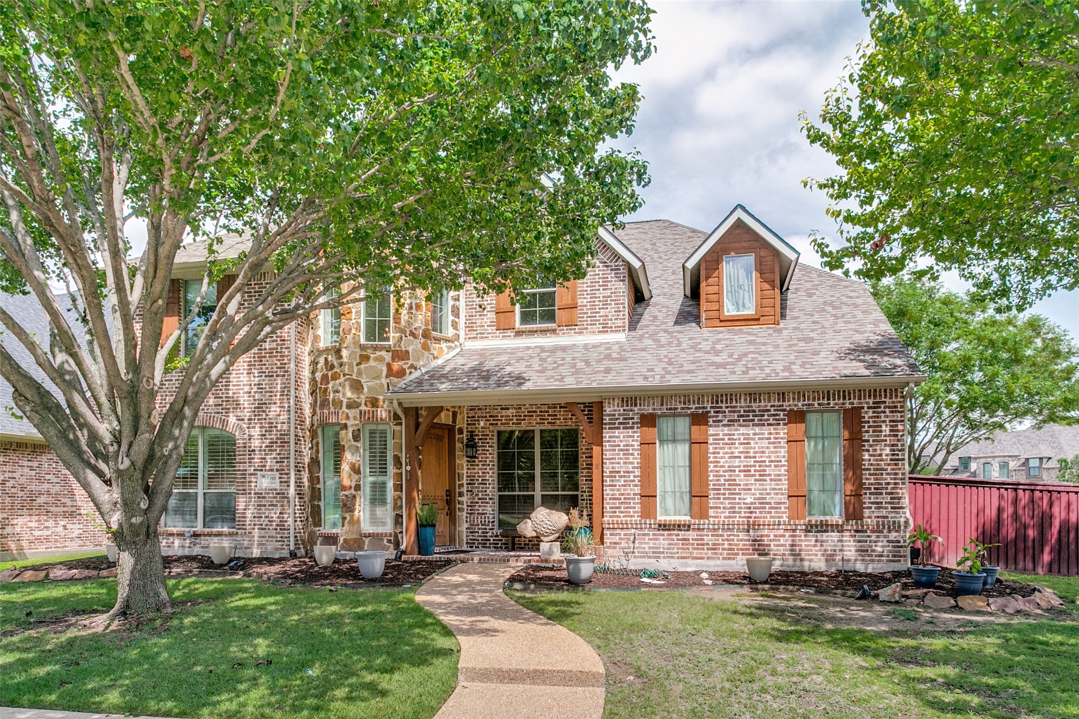 1910 Natchez Trace Allen TX 75013