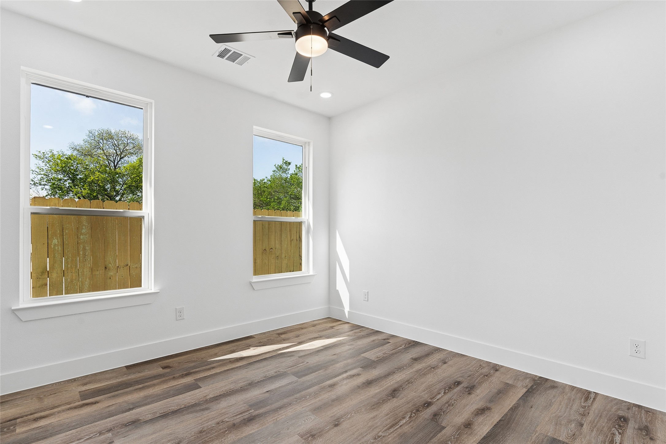 2939 Alaska Avenue Dallas TX 75216