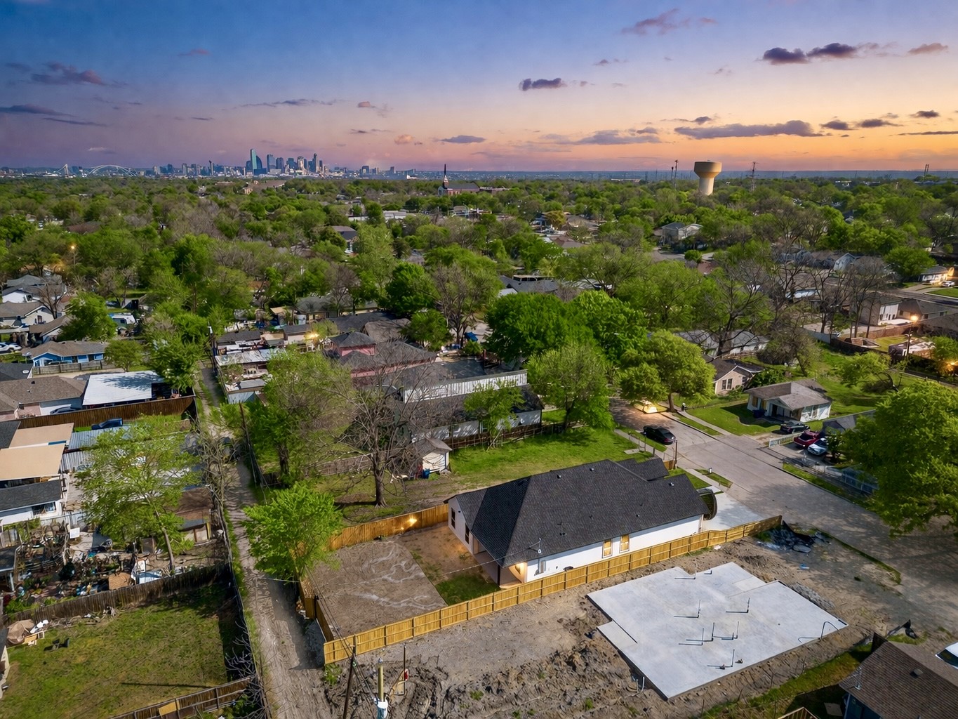 2939 Alaska Avenue Dallas TX 75216