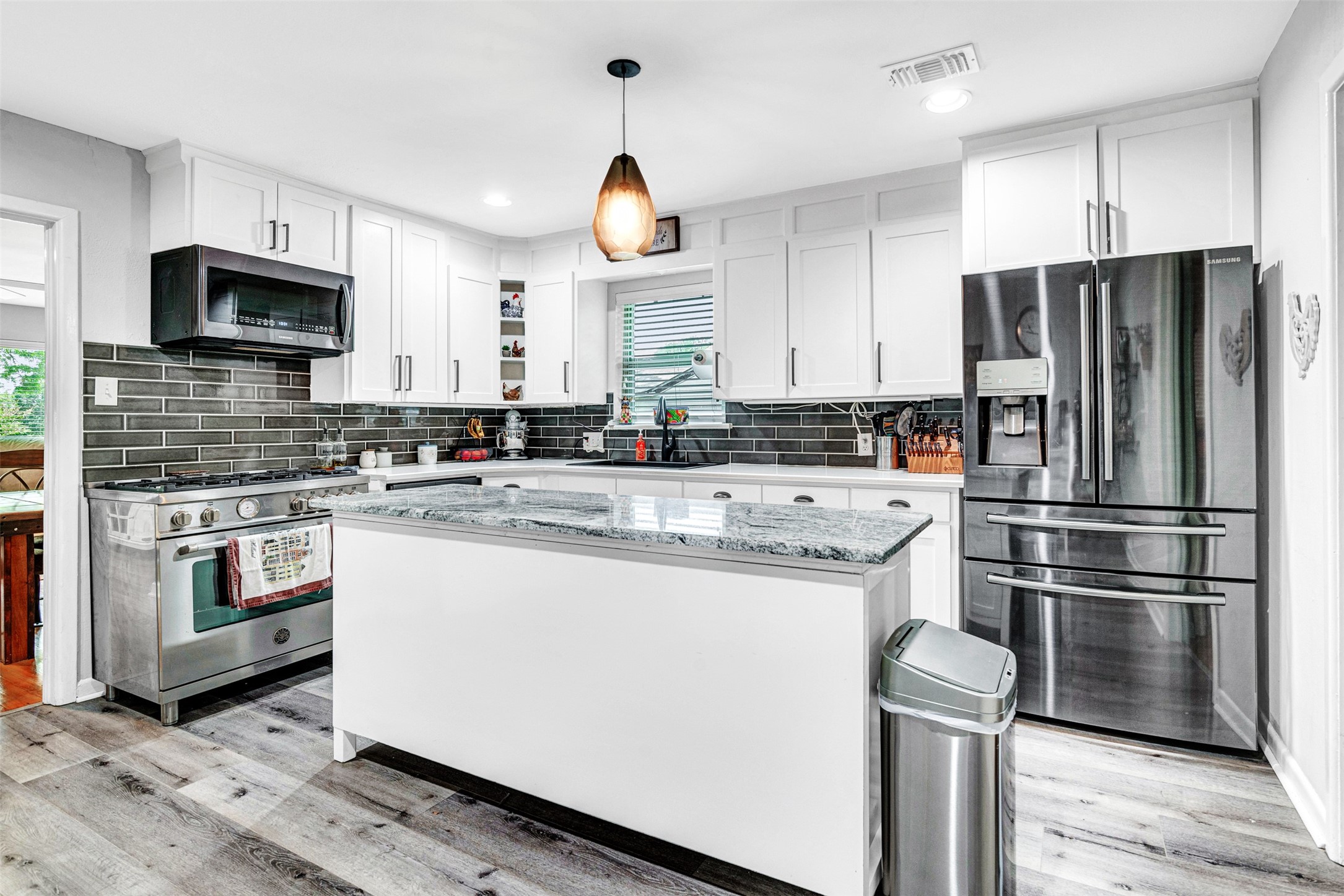 1201 W Avenue F Garland TX 75040