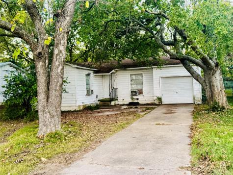 1409 Lynn Street Bonham TX 75418