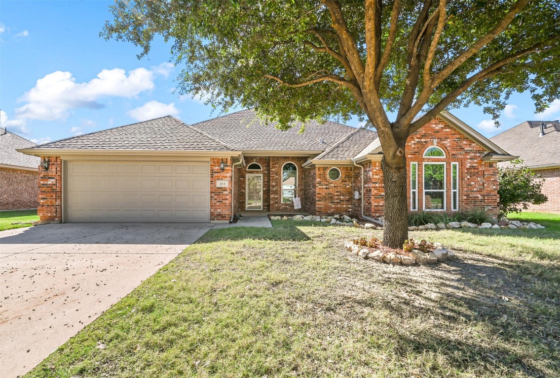 317 Carriage Lane Saginaw TX 76179