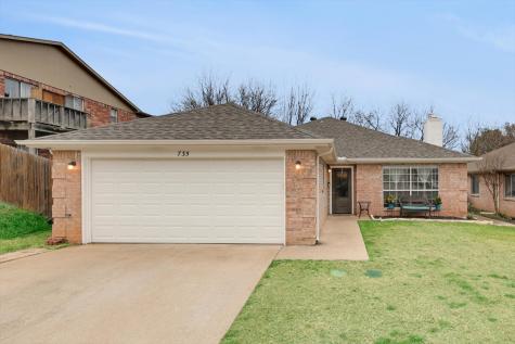 735 Cain Street Lake Dallas TX 75065