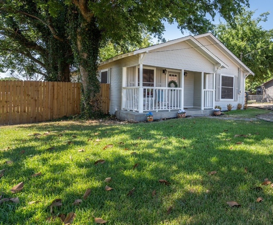 312 N Pearson Street Godley TX 76044