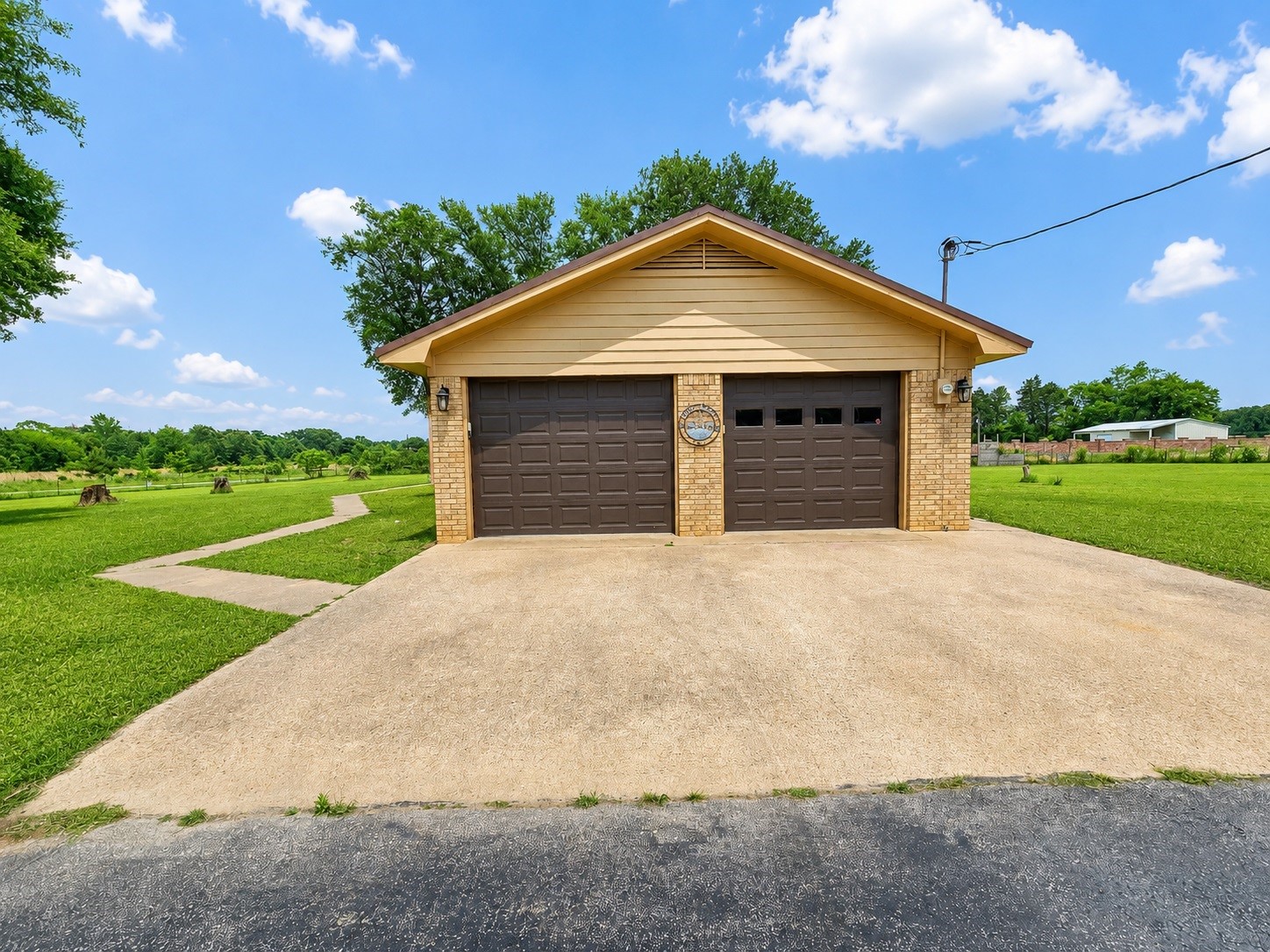 5211 Vz County Road 1222 Grand Saline TX 75140