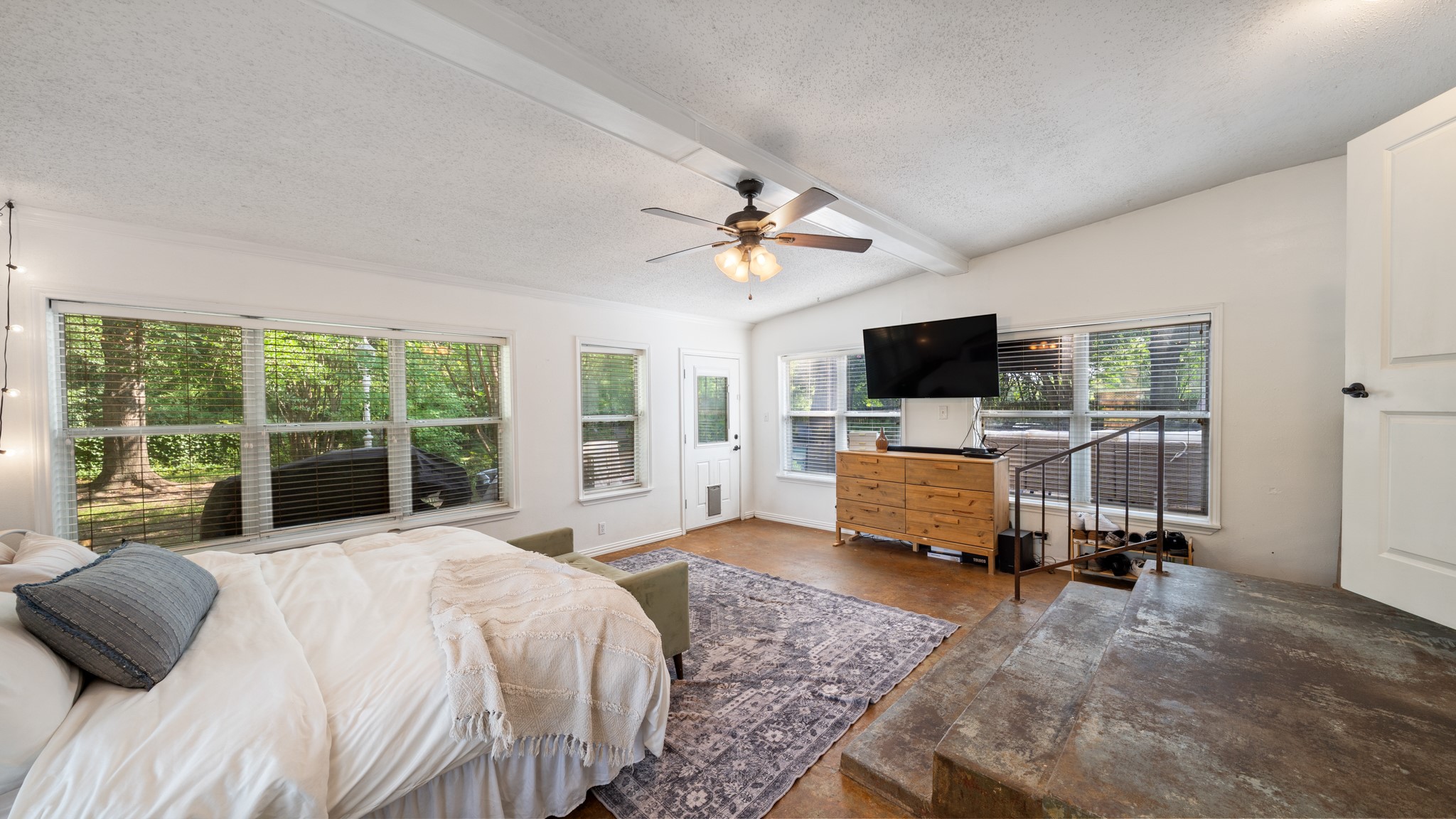 518 W Kansas Street Van TX 75790