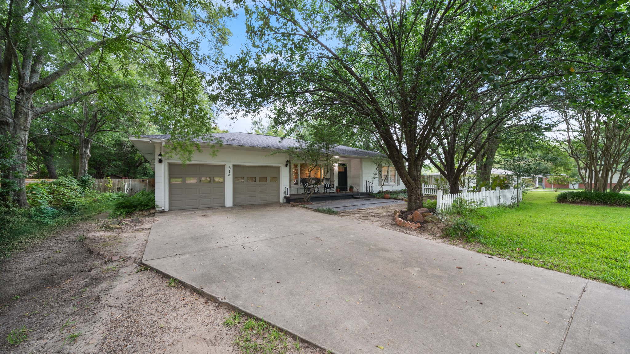 518 W Kansas Street Van TX 75790