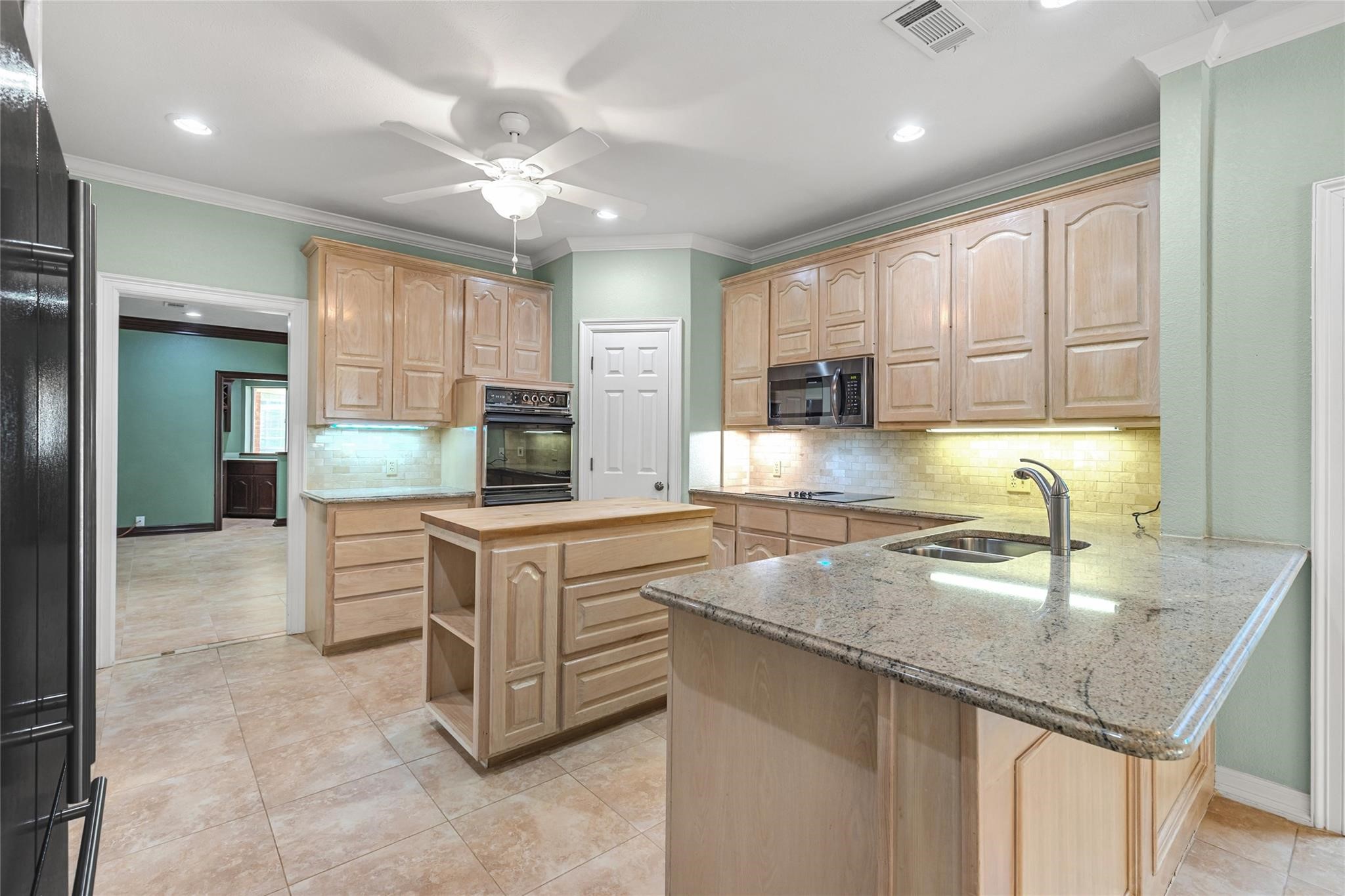 6400 Creekside Drive Greenville TX 75402