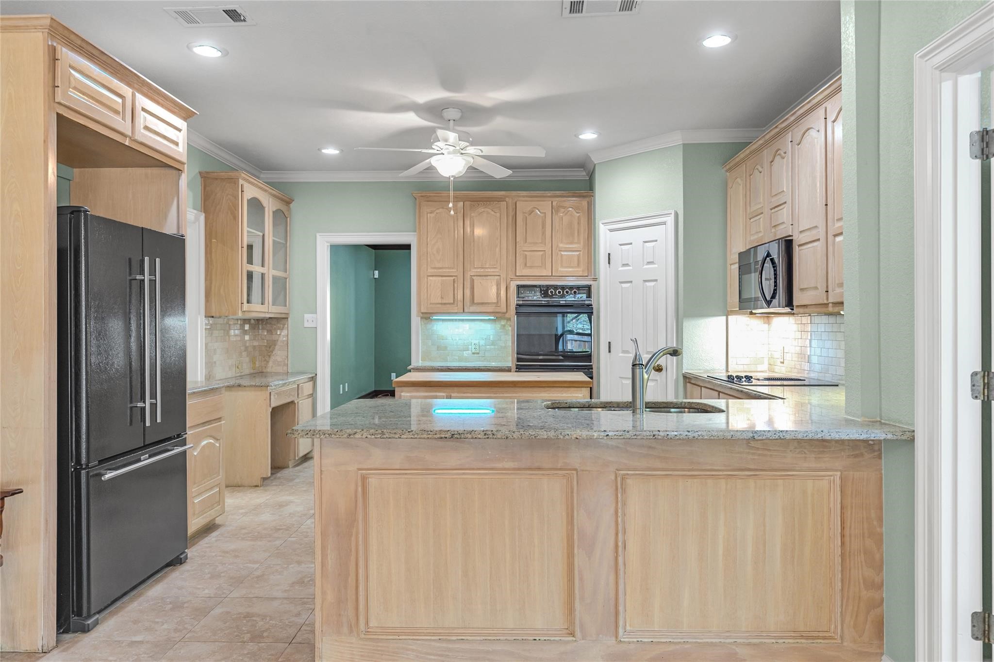 6400 Creekside Drive Greenville TX 75402