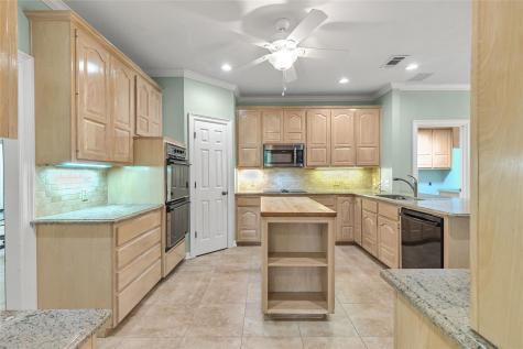 6400 Creekside Drive Greenville TX 75402