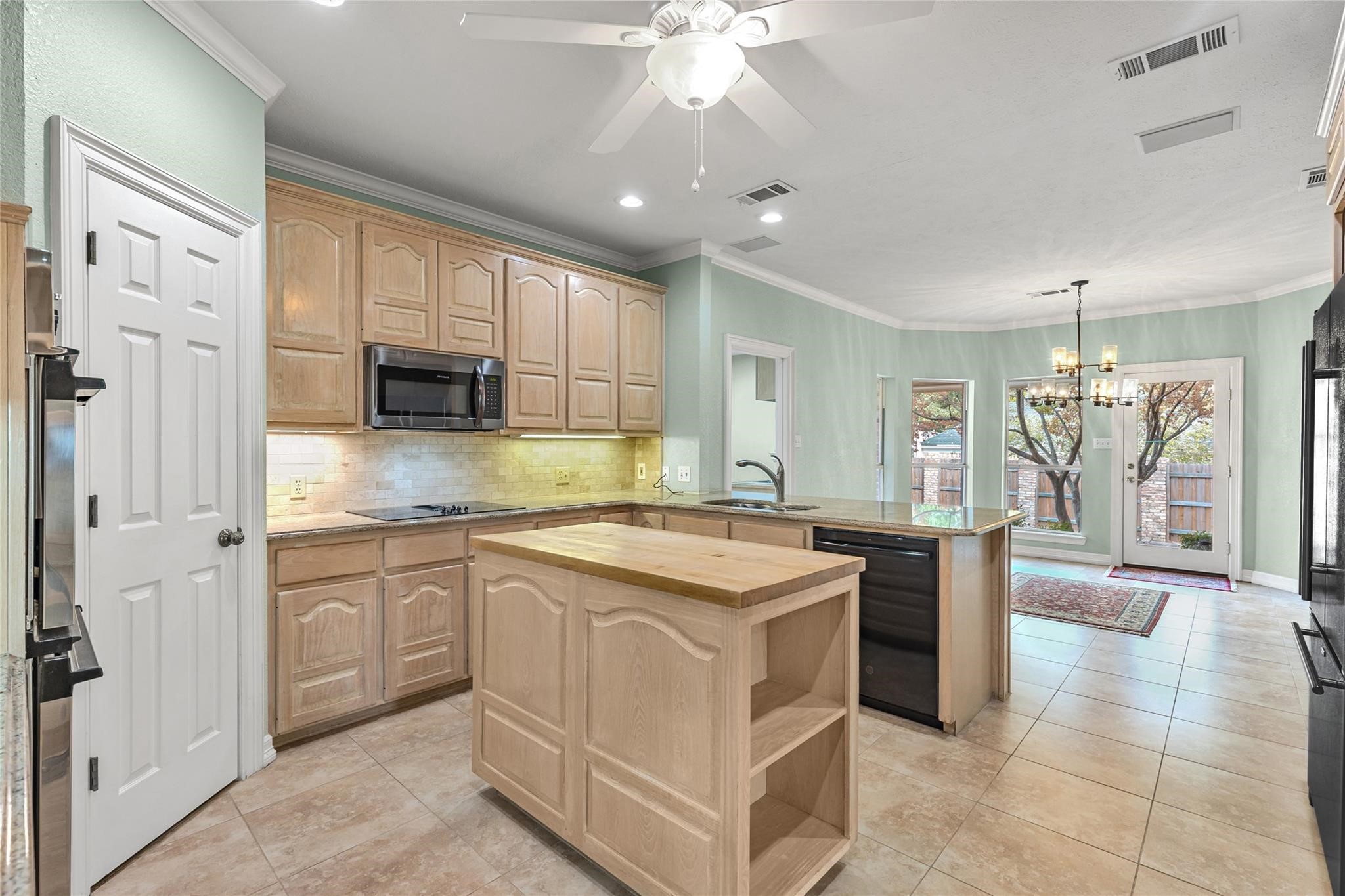 6400 Creekside Drive Greenville TX 75402