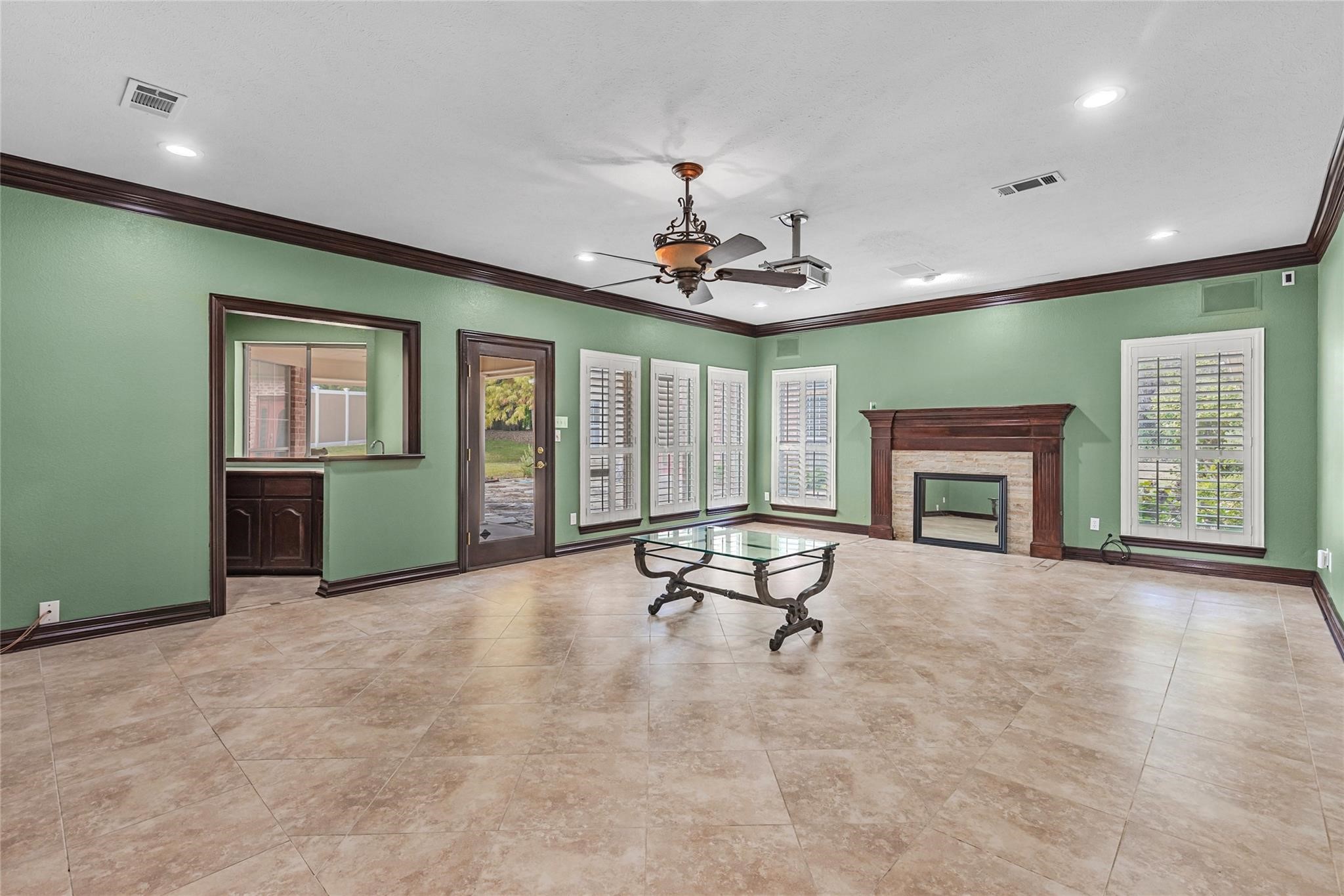 6400 Creekside Drive Greenville TX 75402