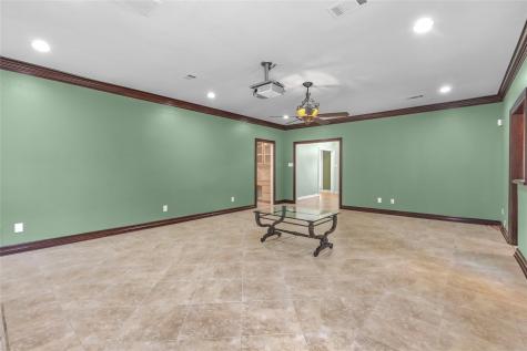 6400 Creekside Drive Greenville TX 75402