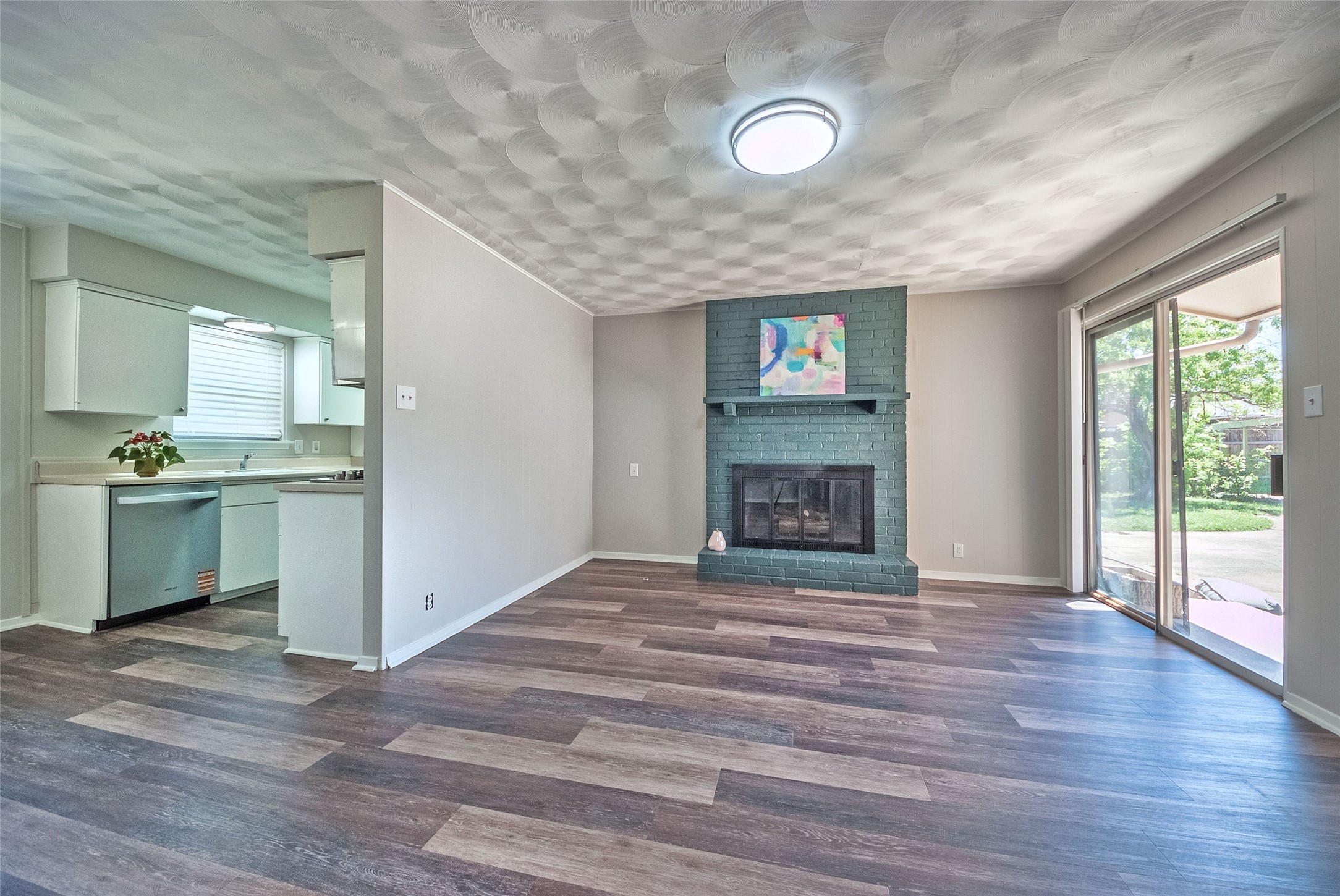 5220 Darlene Street Dallas TX 75232