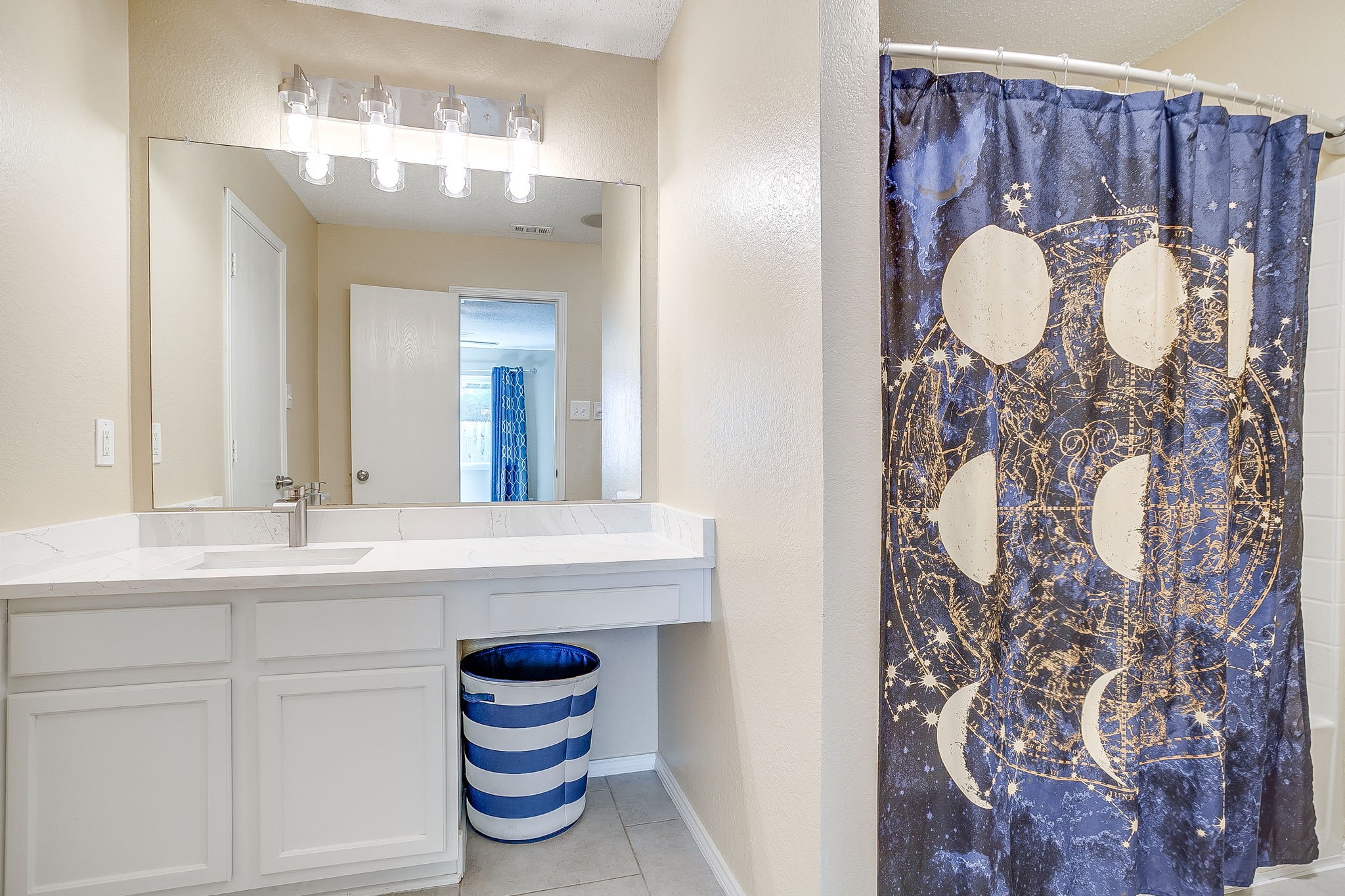 1008 Miles Avenue Burleson TX 76028