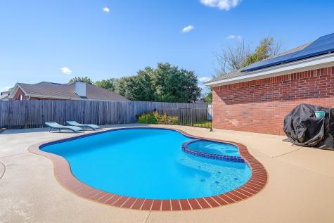 1008 Miles Avenue Burleson TX 76028