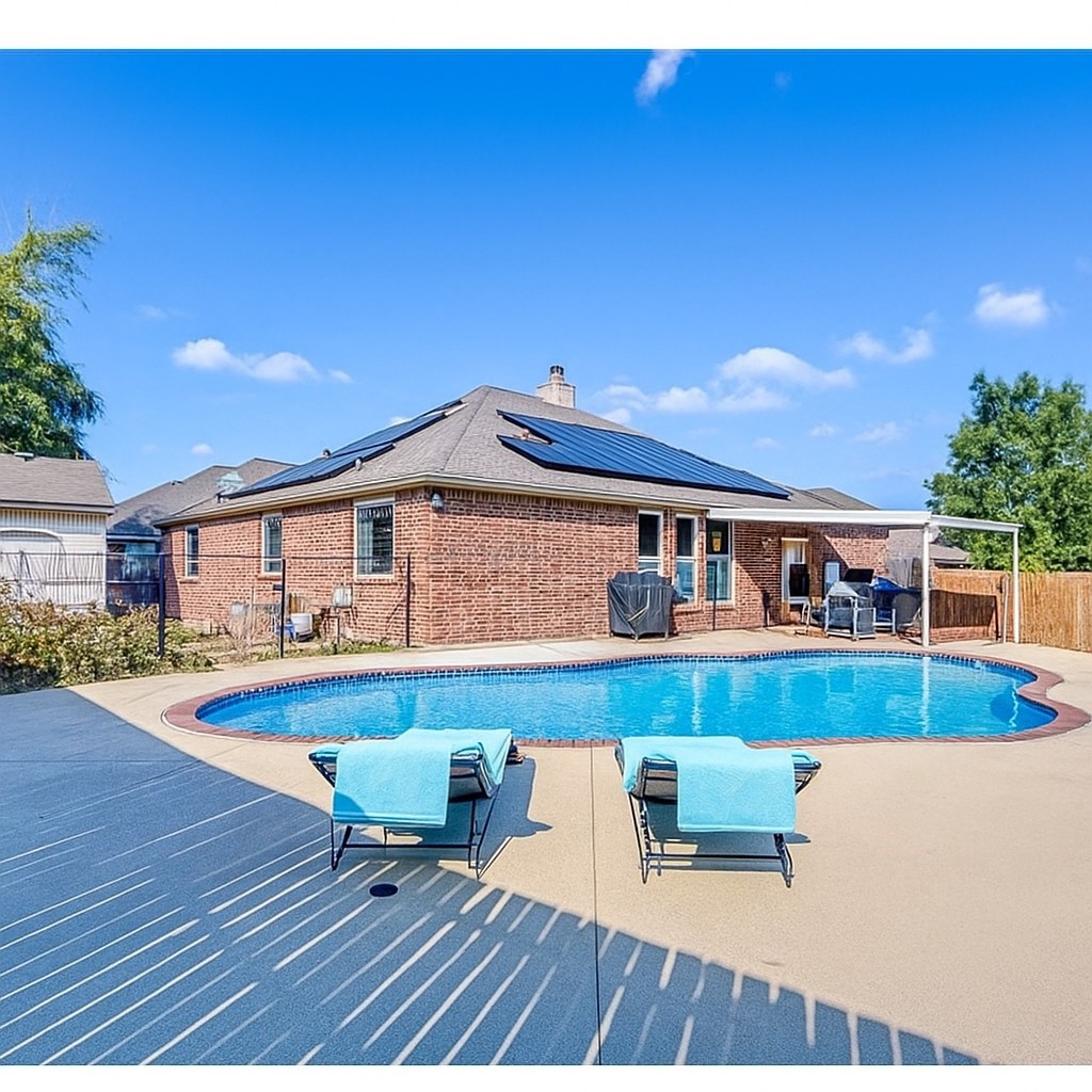 1008 Miles Avenue Burleson TX 76028
