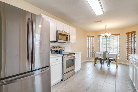 1008 Miles Avenue Burleson TX 76028