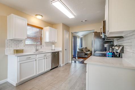 1008 Miles Avenue Burleson TX 76028
