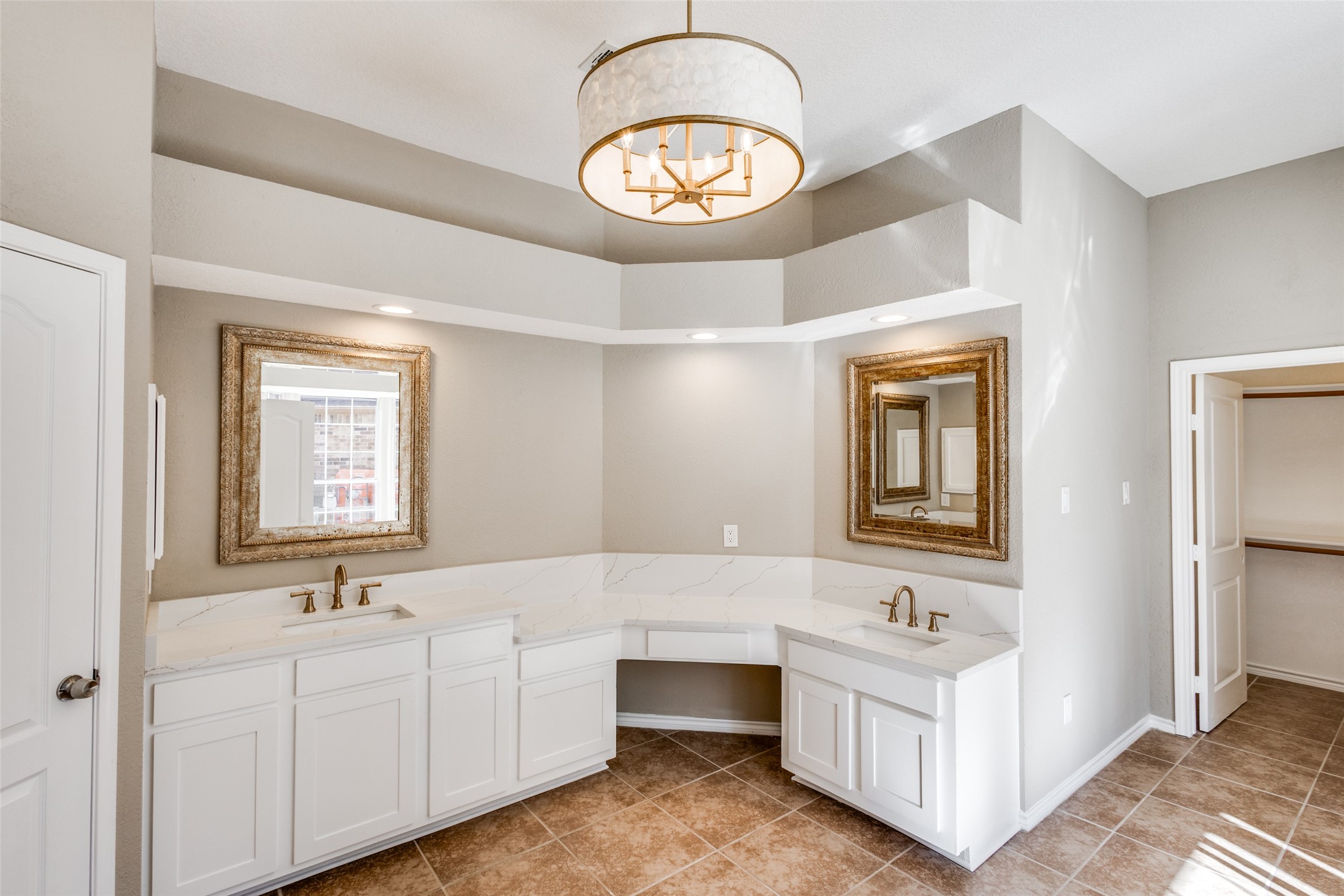 2822 Roundrock Mckinney TX 75072