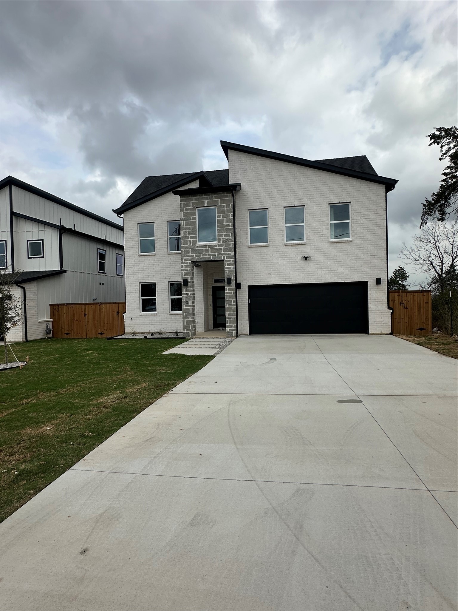 1410 Diceman Avenue Dallas TX 75203