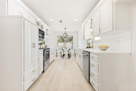 10029 Stoneleigh Drive Benbrook TX 76126