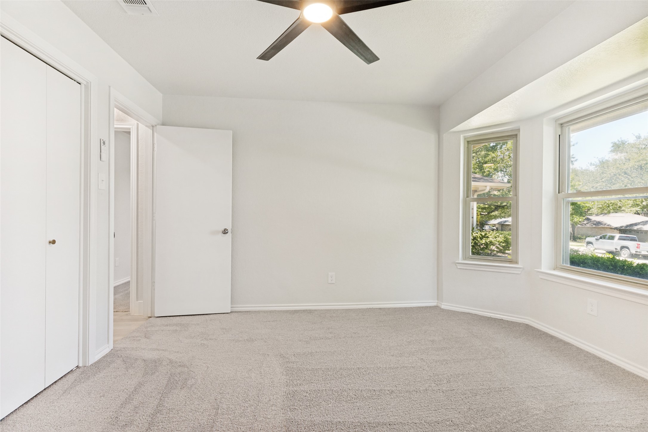 10029 Stoneleigh Drive Benbrook TX 76126