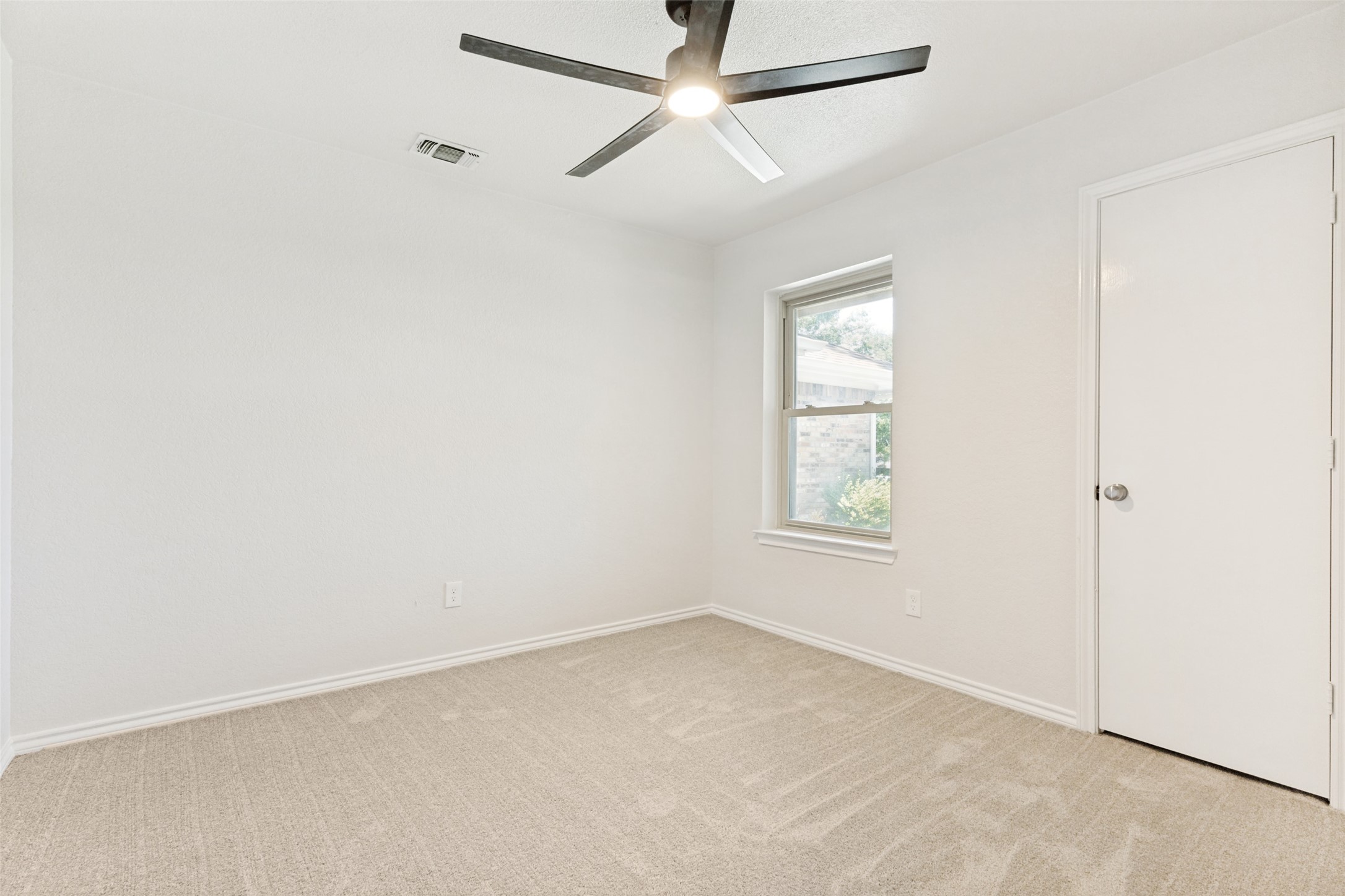 10029 Stoneleigh Drive Benbrook TX 76126