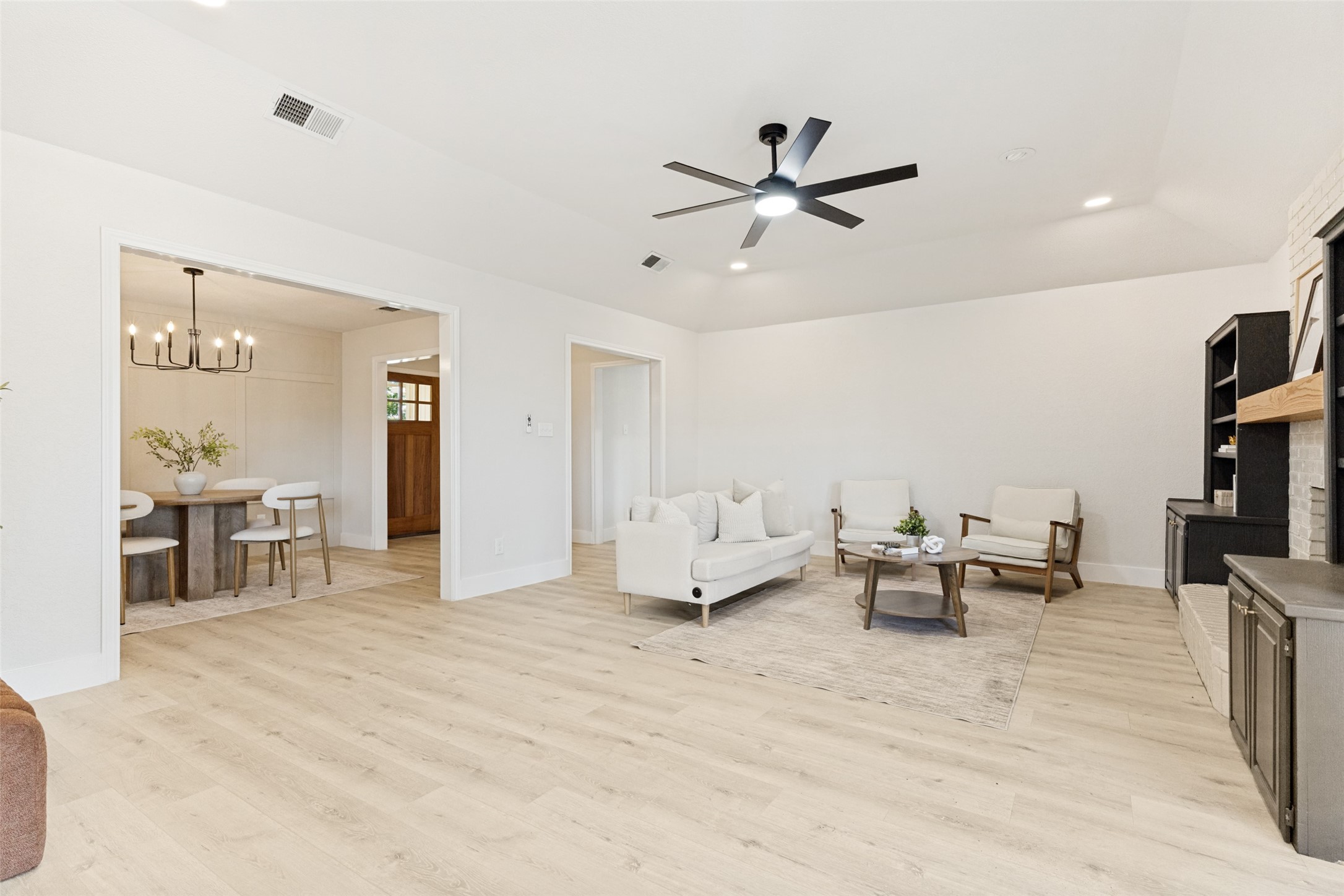 10029 Stoneleigh Drive Benbrook TX 76126