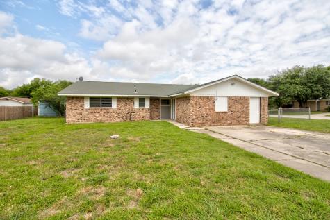 1929 Arkansas Street Gainesville TX 76240