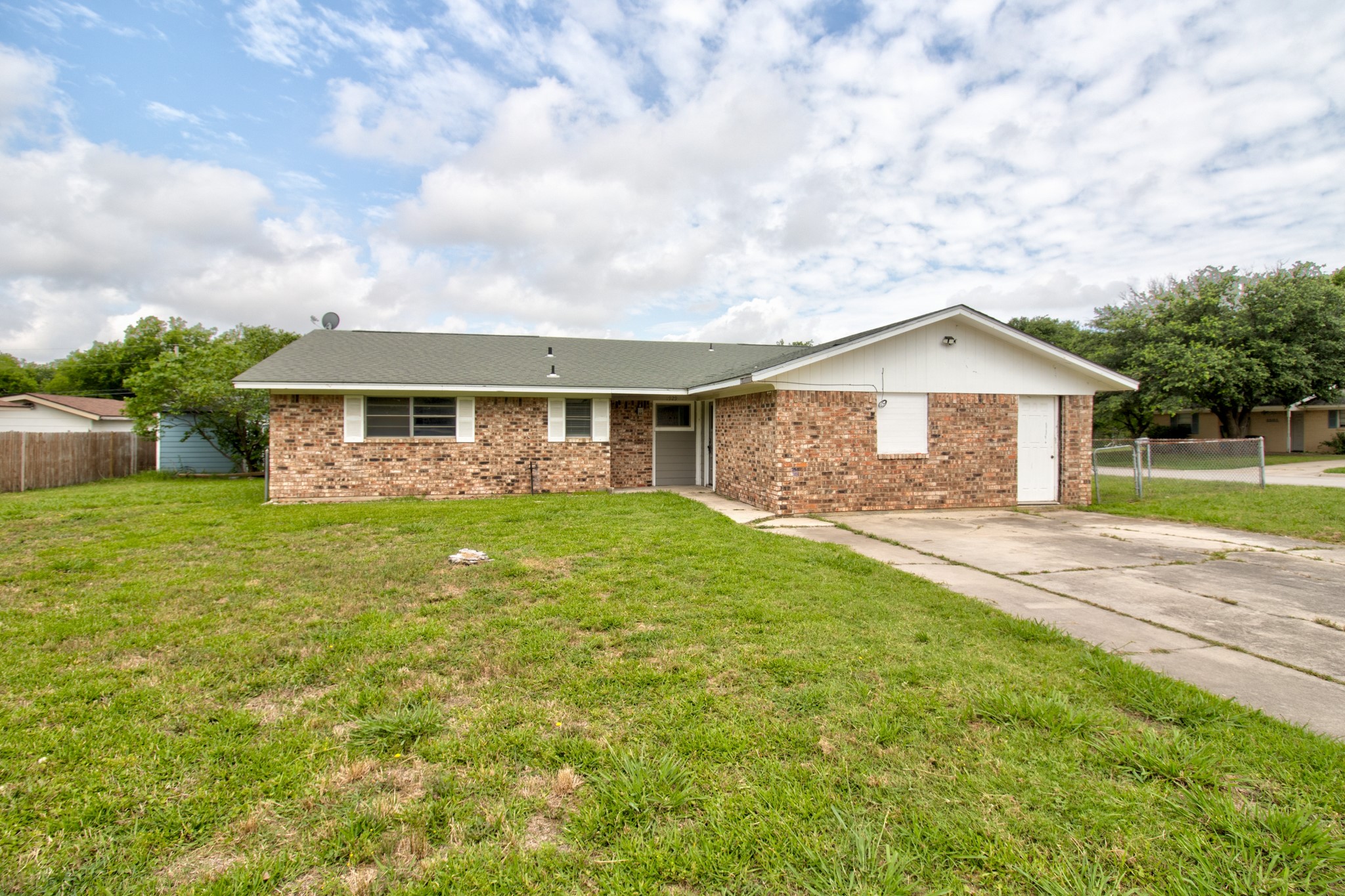 1929 Arkansas Street Gainesville TX 76240