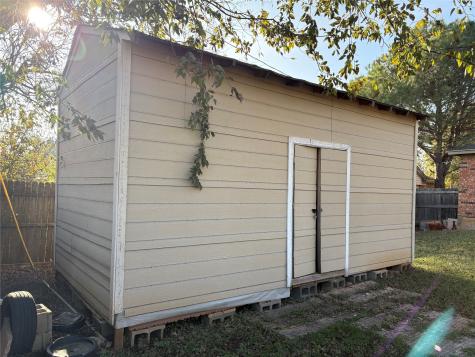 1411 Clearfield Drive Cleburne TX 76033