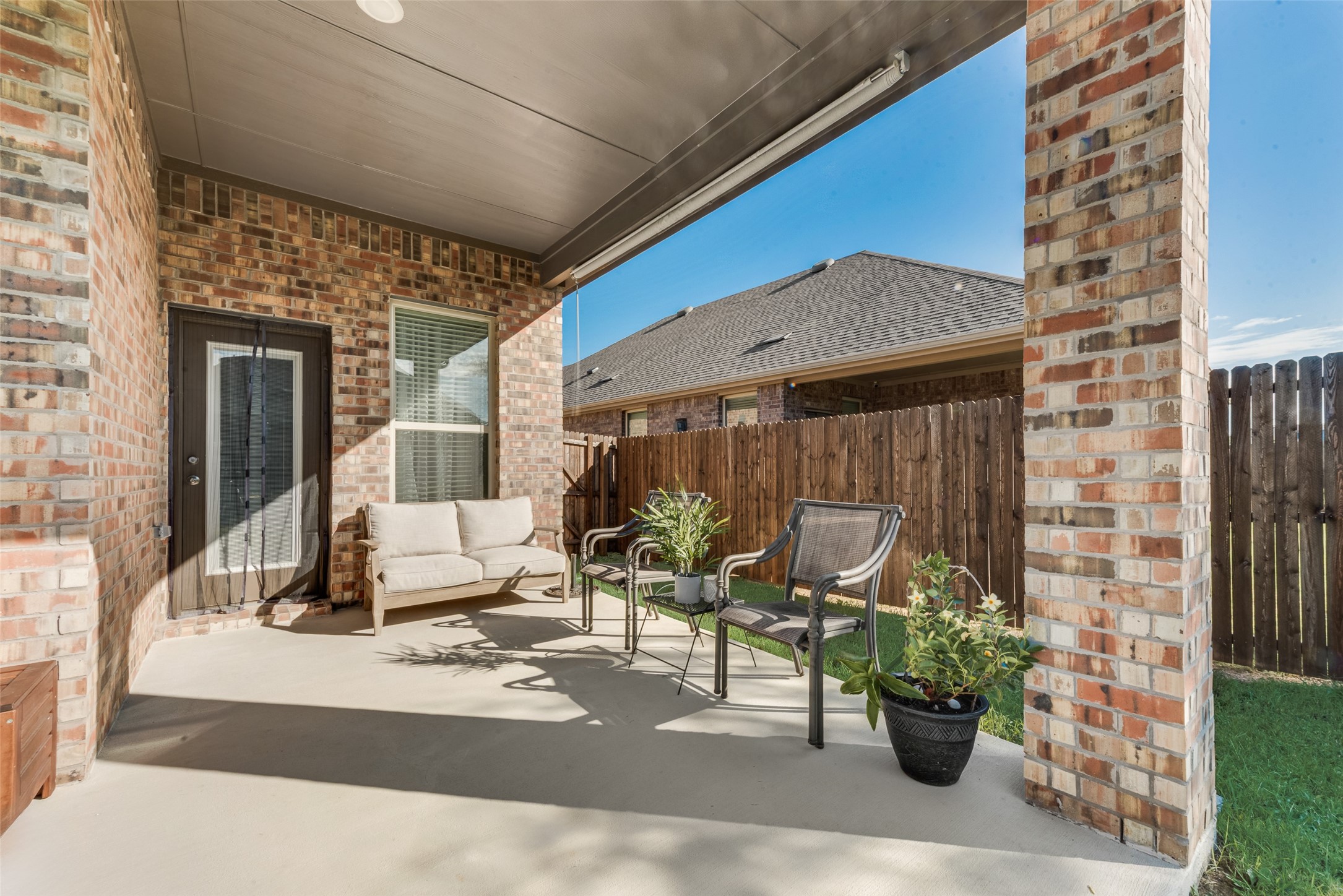 2911 Shetland Drive Aubrey TX 76227