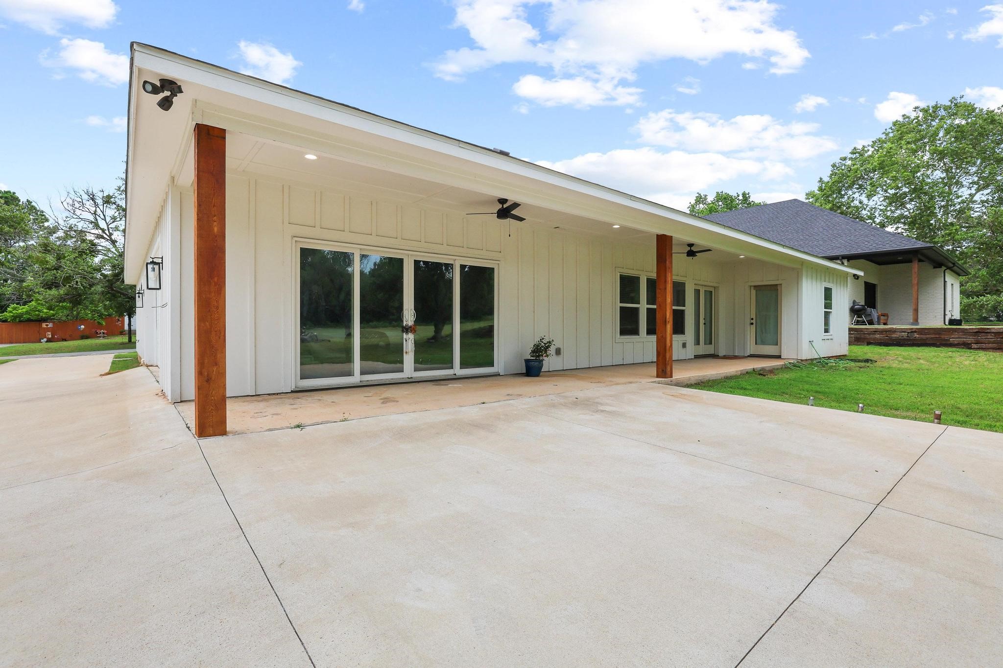1834 S Park Avenue Denison TX 75020
