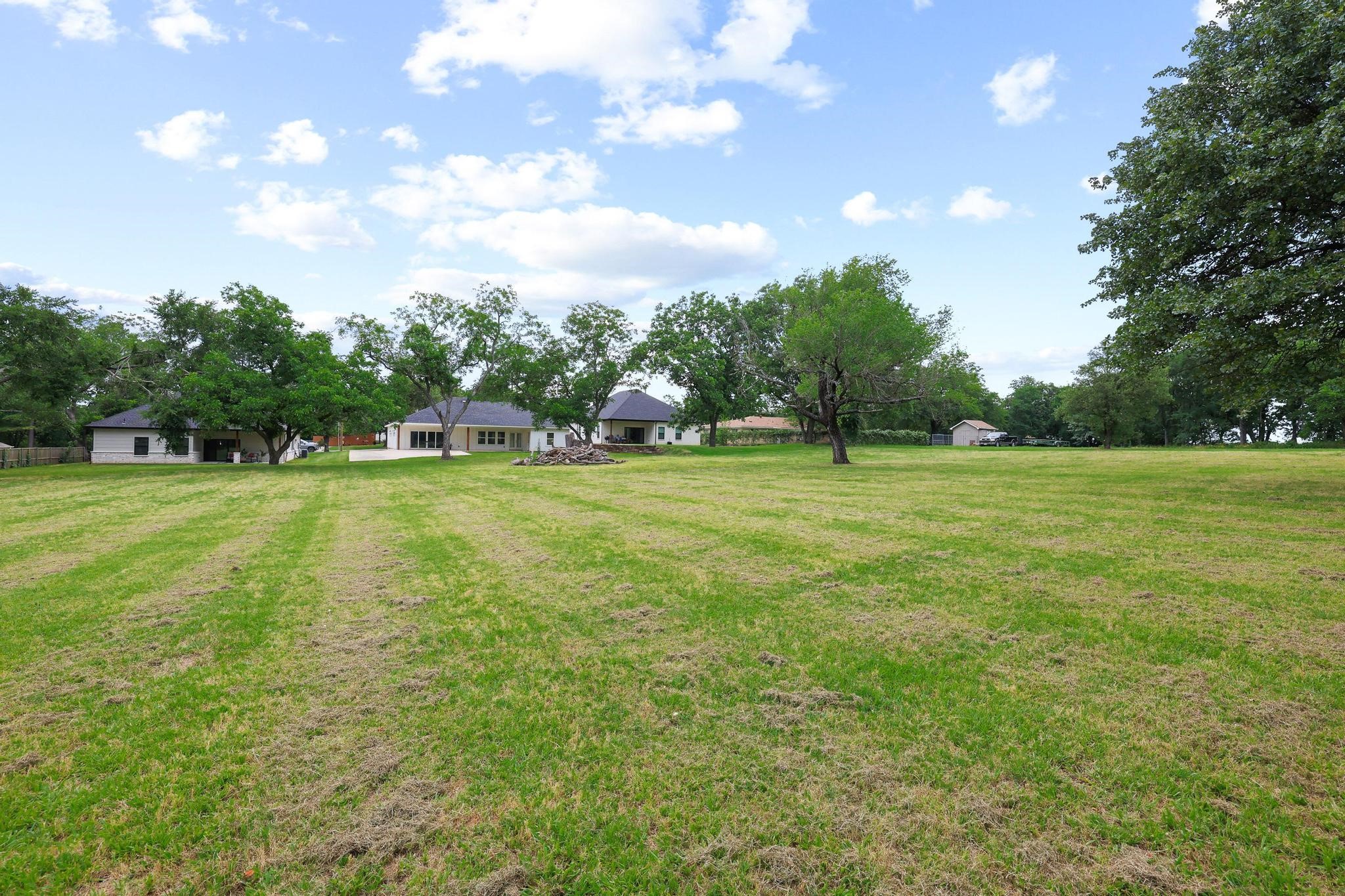 1834 S Park Avenue Denison TX 75020