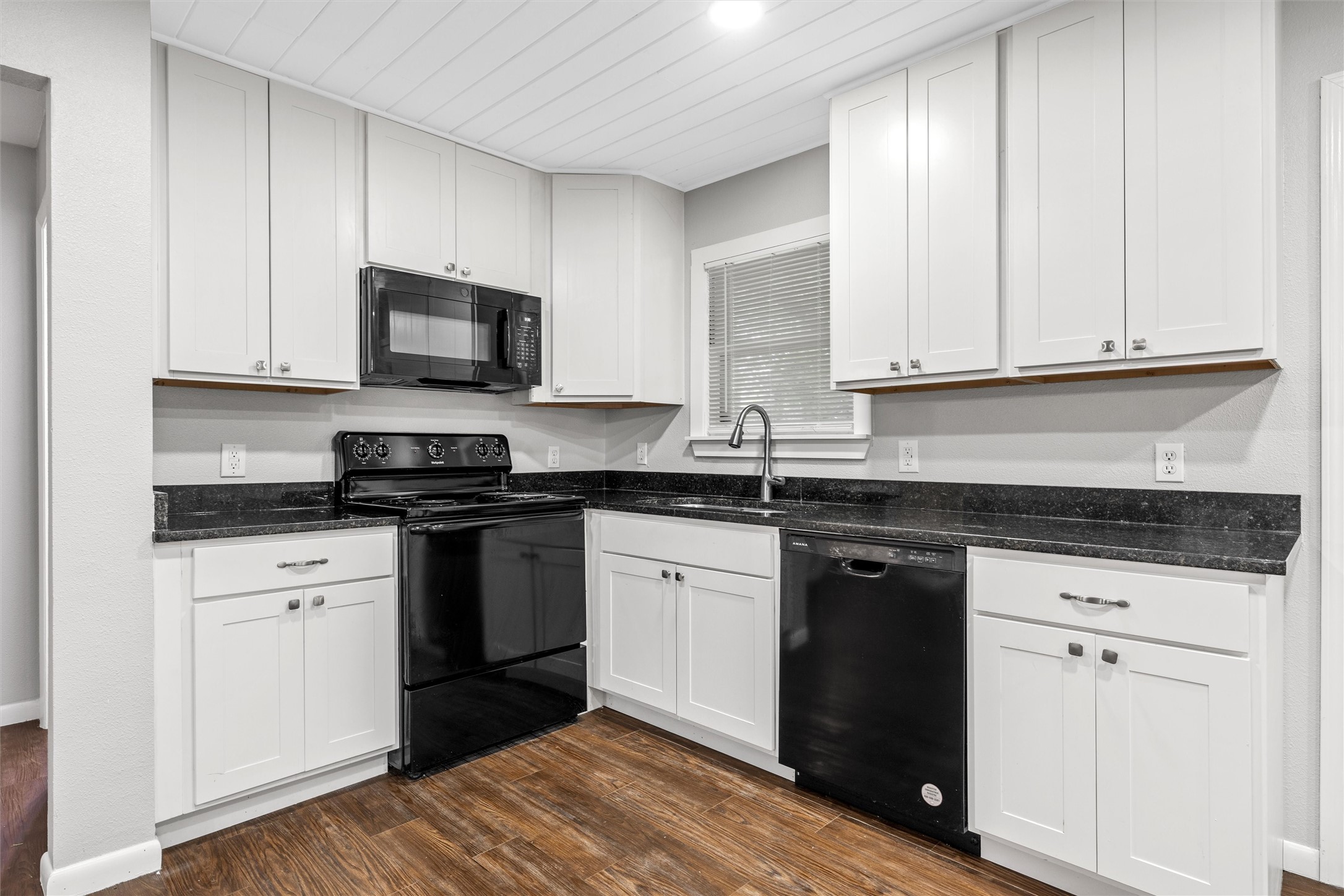 1003 Donlo Street Robinson TX 76706
